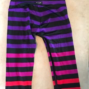 Kdeer Striped Capri size medium EUC